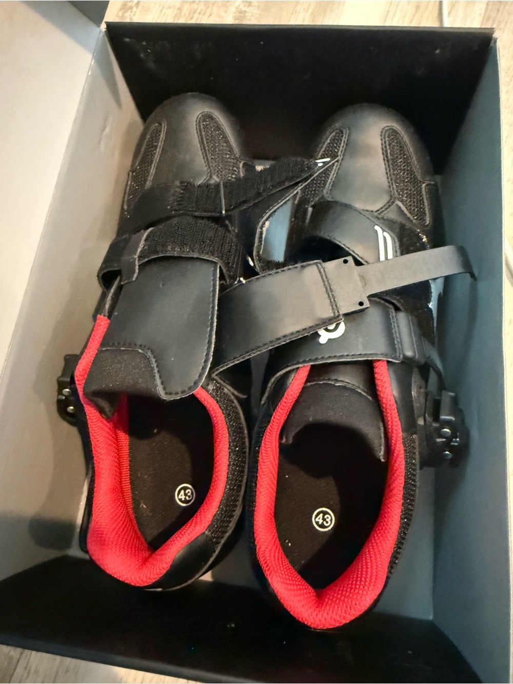 Peloton size 43 shoes